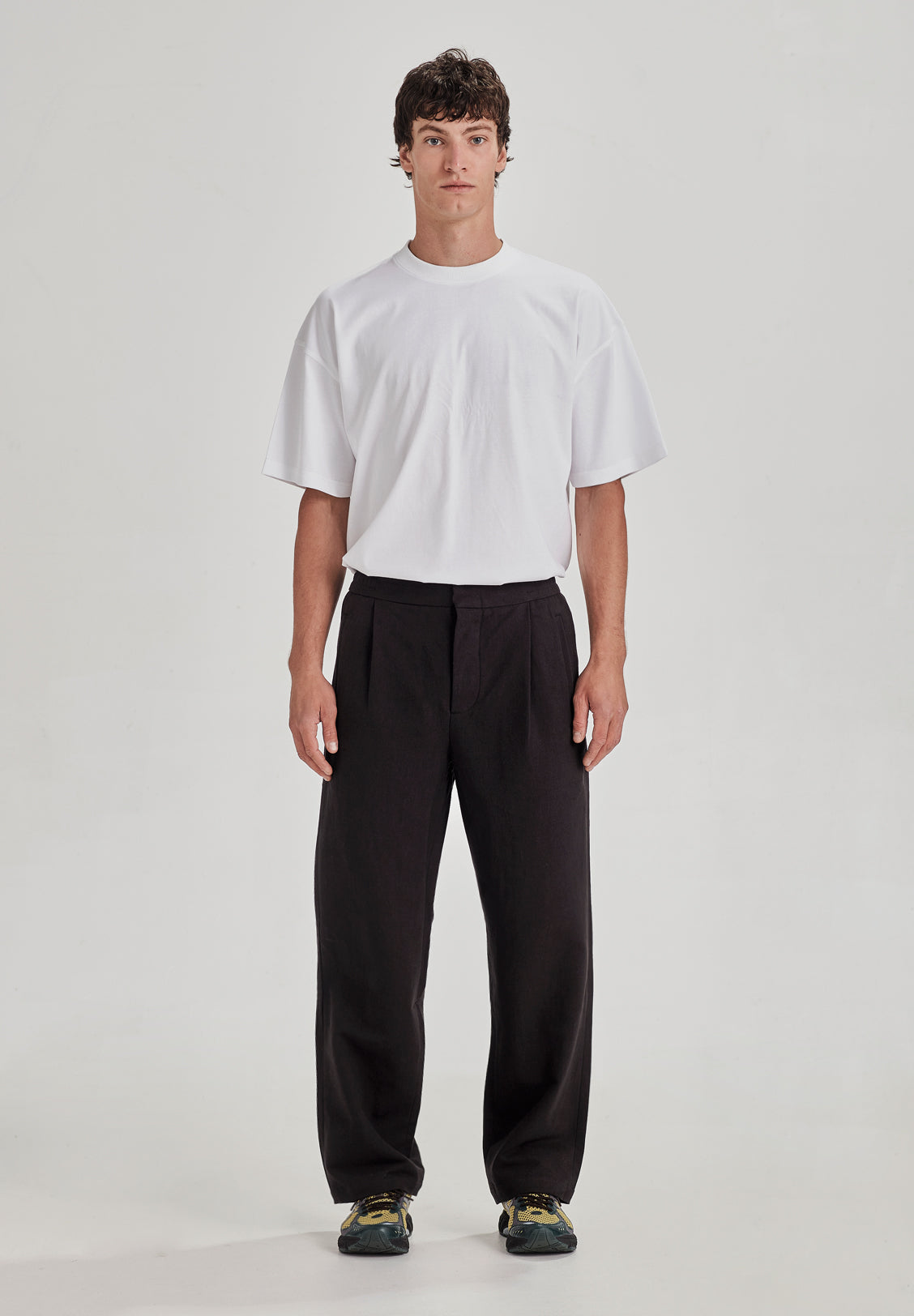 LINEN/COTTON PLEAT FRONT PANT, BLACK